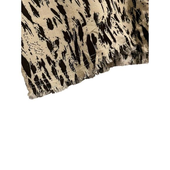 Philosophy Shirt Womans XS Button Up Blouse Top Tan Black Animal Print NEW - Picture 7 of 11